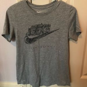 nike tee